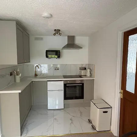 3, Wood Estate