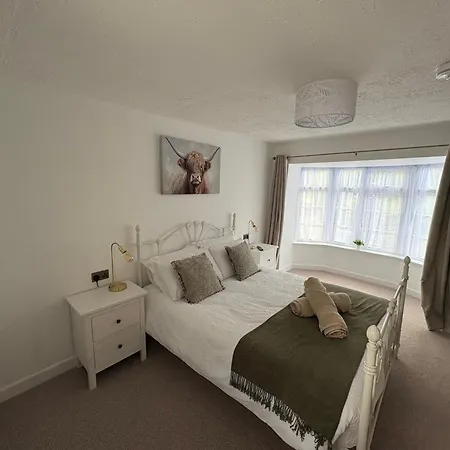 3, Wood Estate * Westport